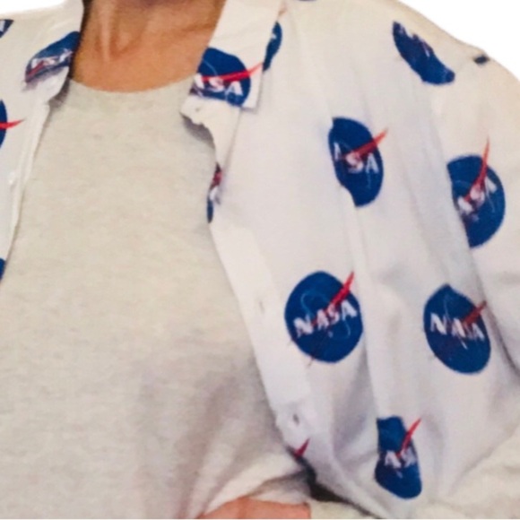 NWT NASA Chemistry white button down shirt LG short sleeve all over print logo - Picture 3 of 9